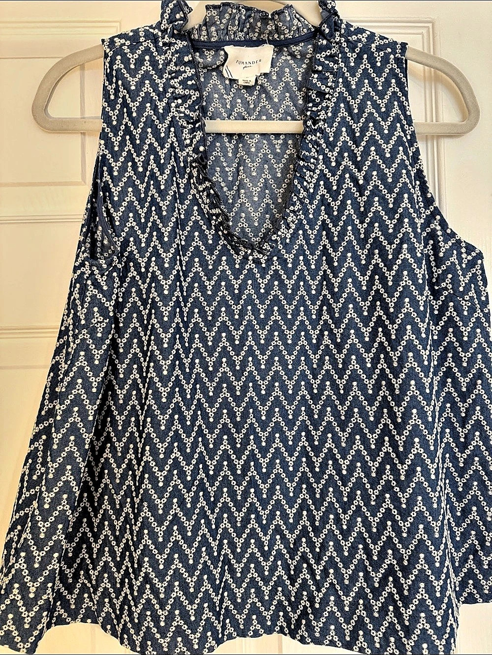 Pomander Geometric Blouse in Blue & White Size Medium